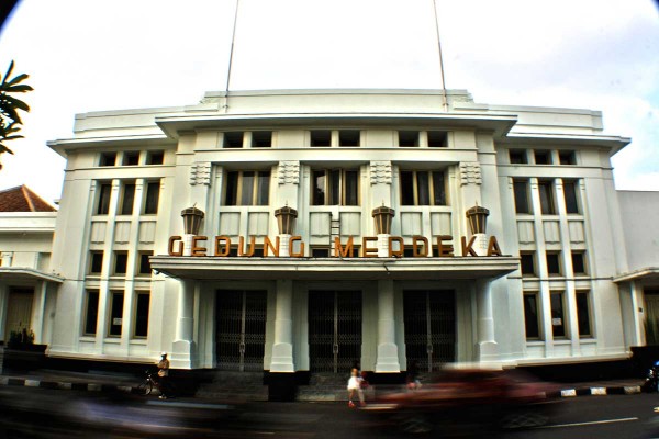 You are currently viewing Gedung Merdeka