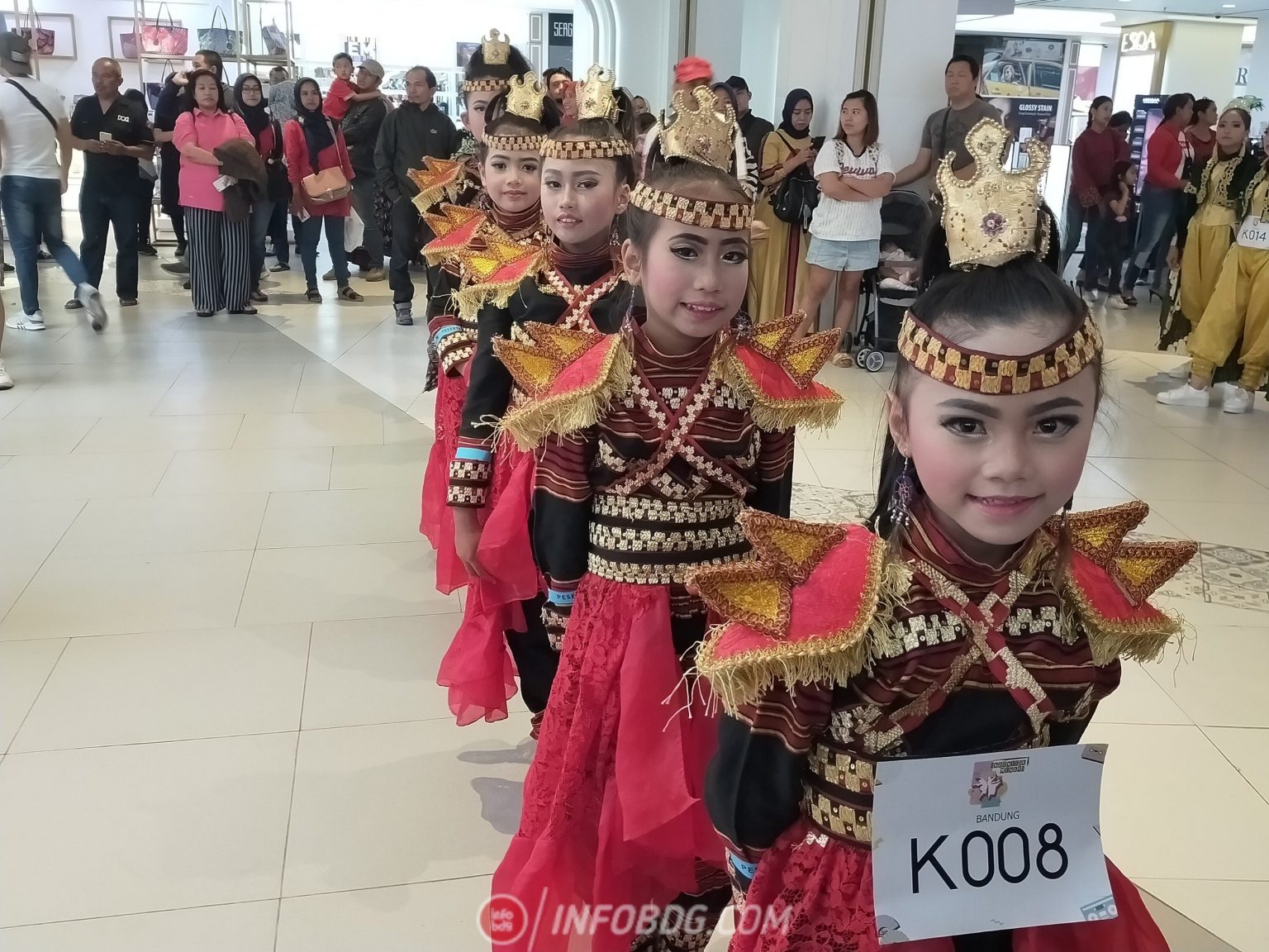 You are currently viewing Ribuan Penari Ramaikan Gelaran “Indonesia Menari” di Bandung