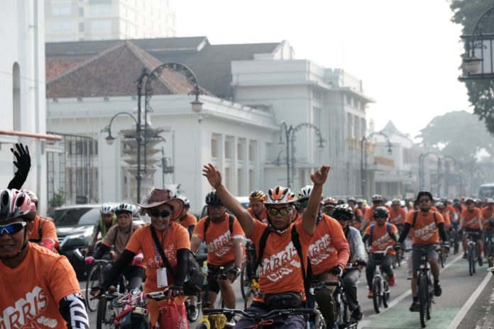 You are currently viewing Taburan Warna Warni dan Berbagai Keseruan di Color Fun Bike HARRIS Day 2019