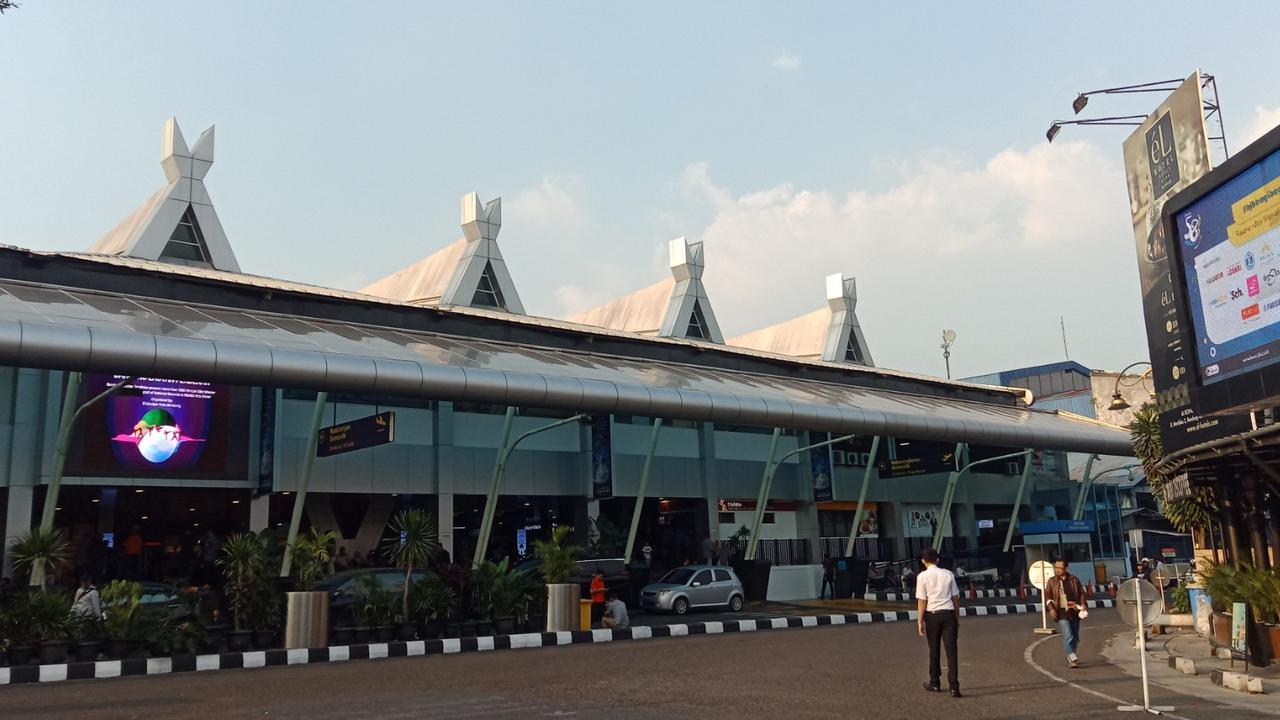 You are currently viewing Pemprov Jabar Beri Kepastian Nasib Bandara Husein Sastranegara Bandung