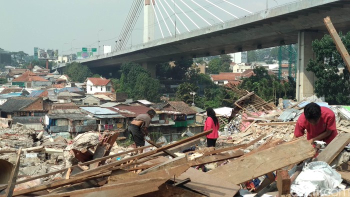 Read more about the article Pembebasan Lahan Rumah Deret Tamansari, 18 Bangunan Warga Dibongkar