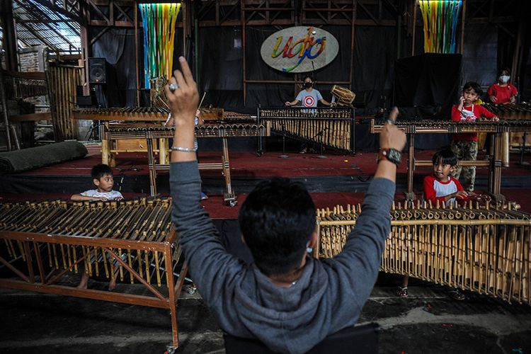 You are currently viewing Himpunan Humas Hotel Bandung akan Buat Paket Khusus, Bangkitkan Wisata Saung Angklung Udjo