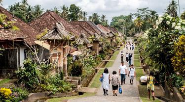 You are currently viewing Kemenparekraf Siapkan Rp. 60 Miliar Untuk Pulihkan Sektor Pariwisata Tanah Air