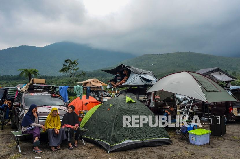 You are currently viewing Disparbud Jabar Sosialiasikan Wisata Aman di Tengah Pandemi